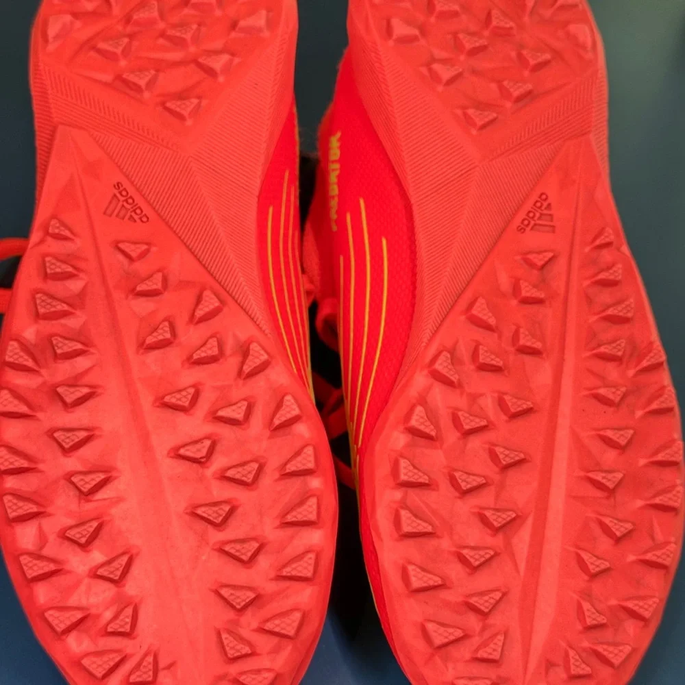 Adidas Soccer Predator Edge.3 Turf Shoe in Vibrant Orange kids 12.5 - Picture 5 of 6